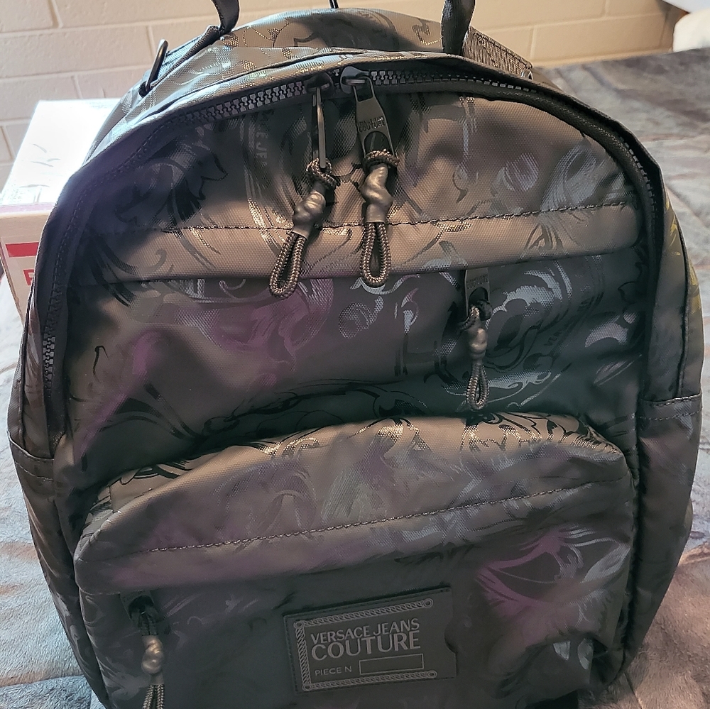 ** SOLD *** Versace Collection Men's printed Backpack - Picture 2 of 11